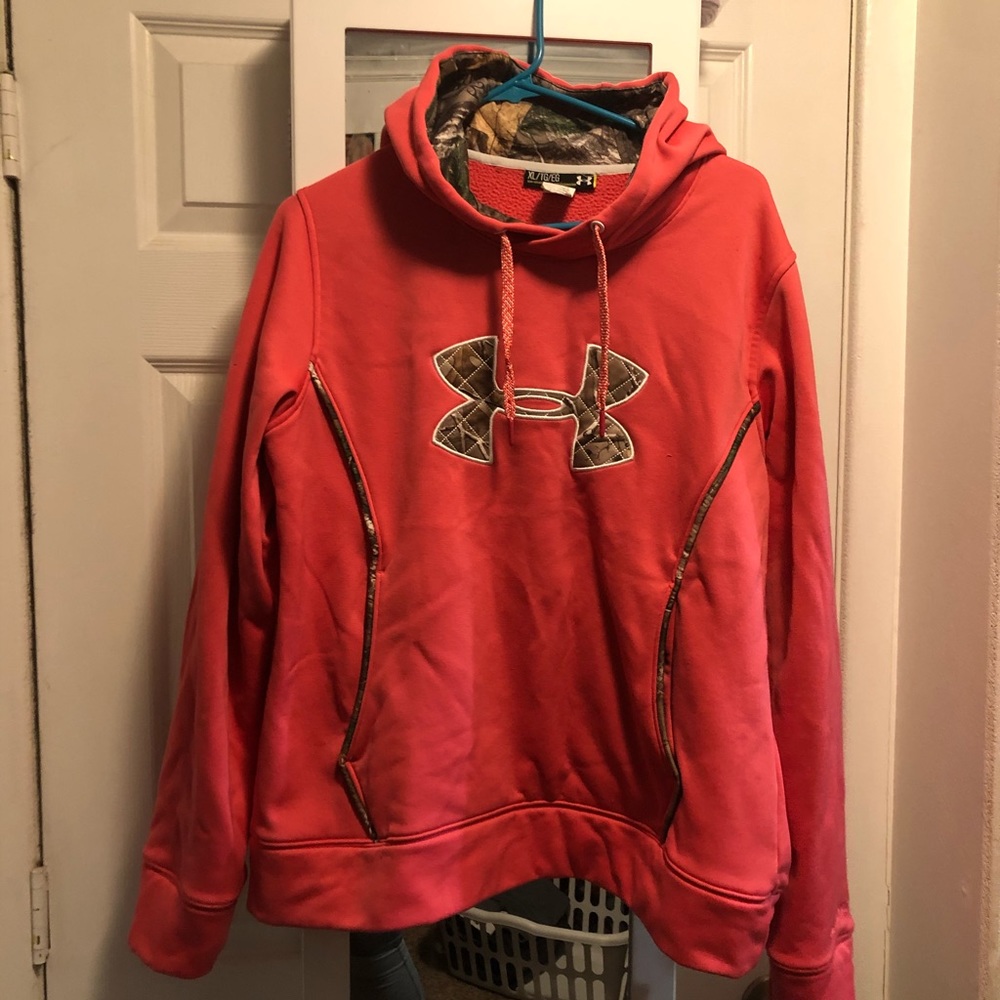 Camo sweatshirt